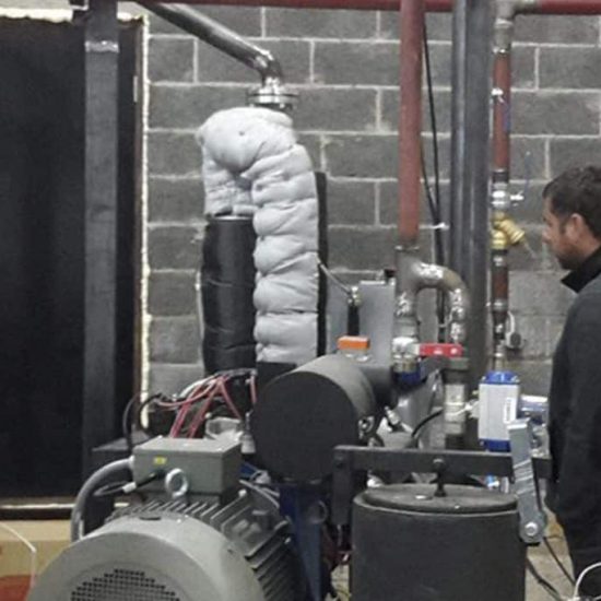 Biomasas koģenerācijas stacija (CHP) ar padeves konveijeriem, cauruļvadiem un katlu sistēmu no Green Energy Systems