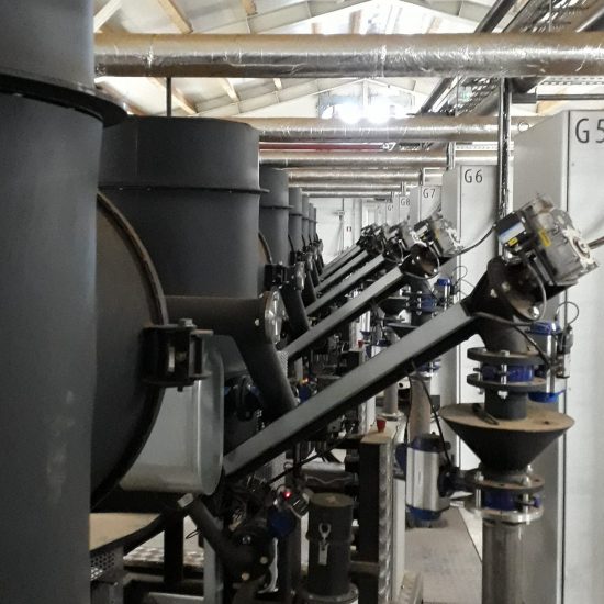 Biomasas koģenerācijas stacija (CHP) ar padeves konveijeriem, cauruļvadiem un katlu sistēmu no Green Energy Systems